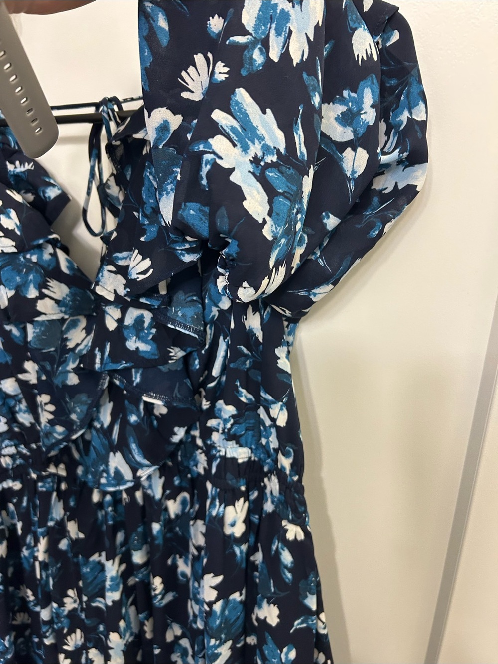 Abercrombie & Fitch Women's Navy Blue Floral Ruffle Dress - Picture 6 of 10